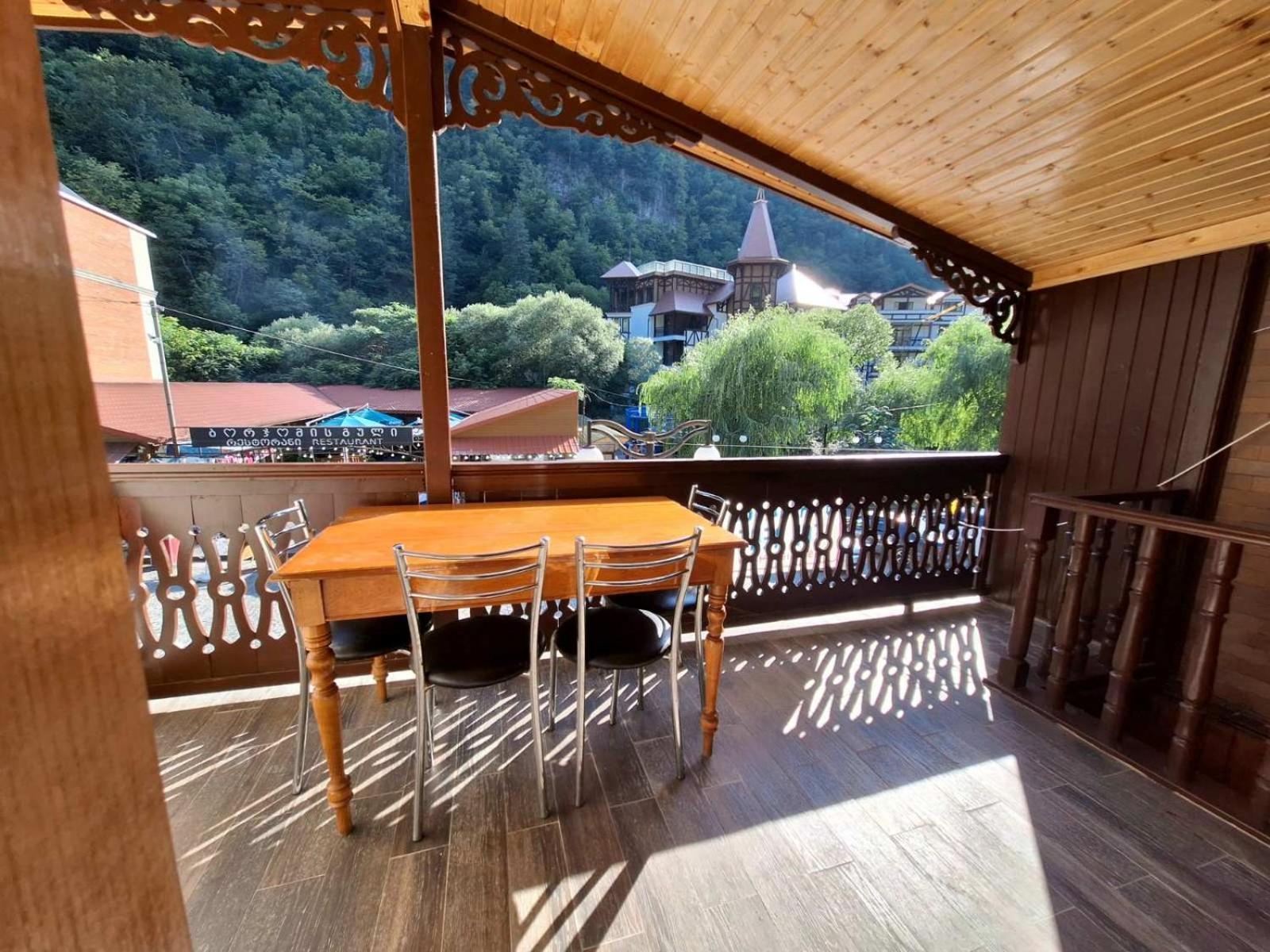Alongside Park Borjomi Ξενοδοχείο Εξωτερικό φωτογραφία